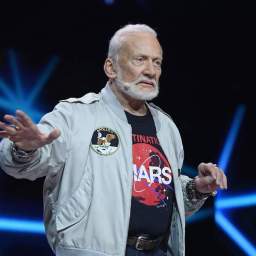 Feature: Mission to Mars