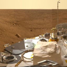 DAY 1: PHOENIX MARS LANDER